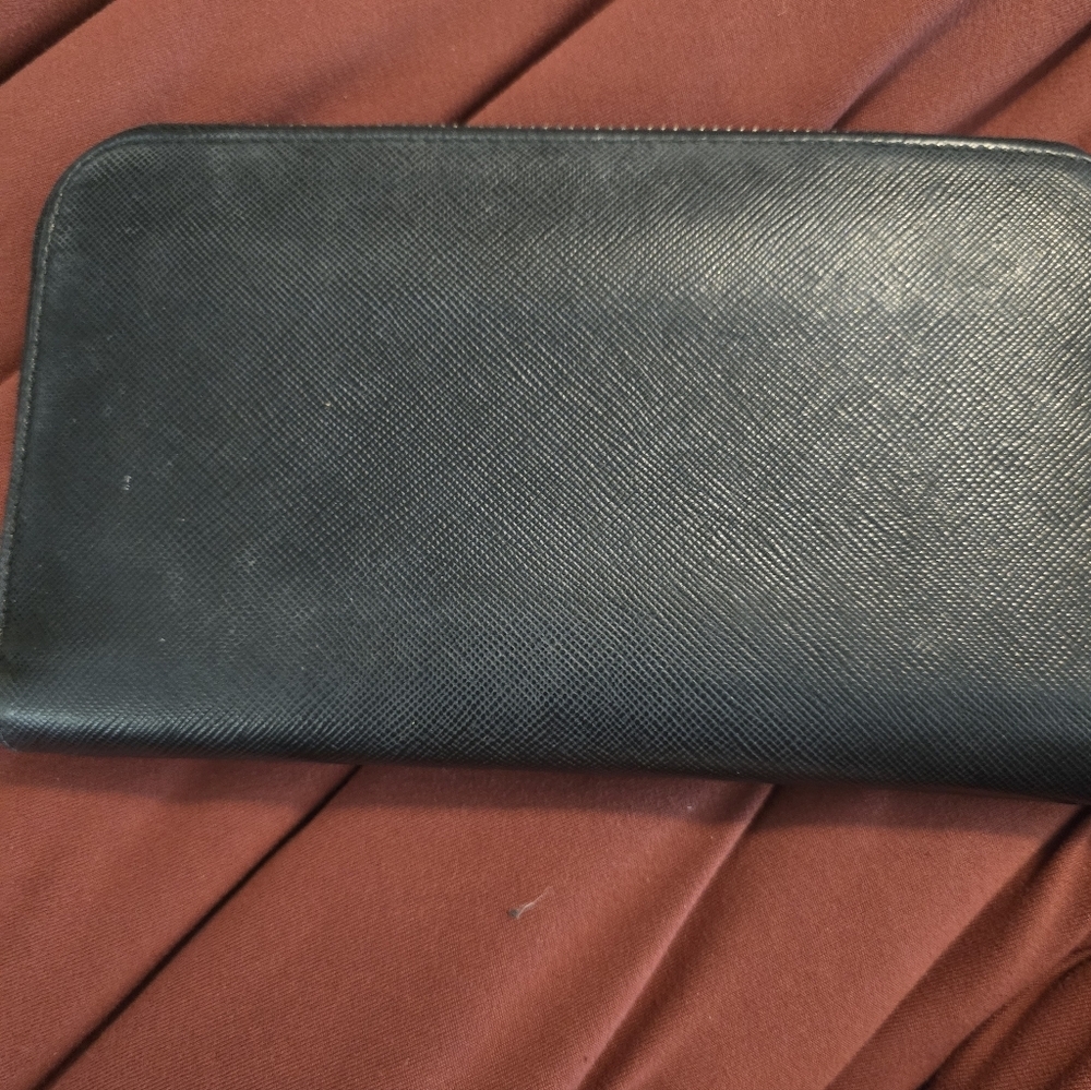 Prada Black Saffiano Leather Zip-Around Wallet - Picture 2 of 8